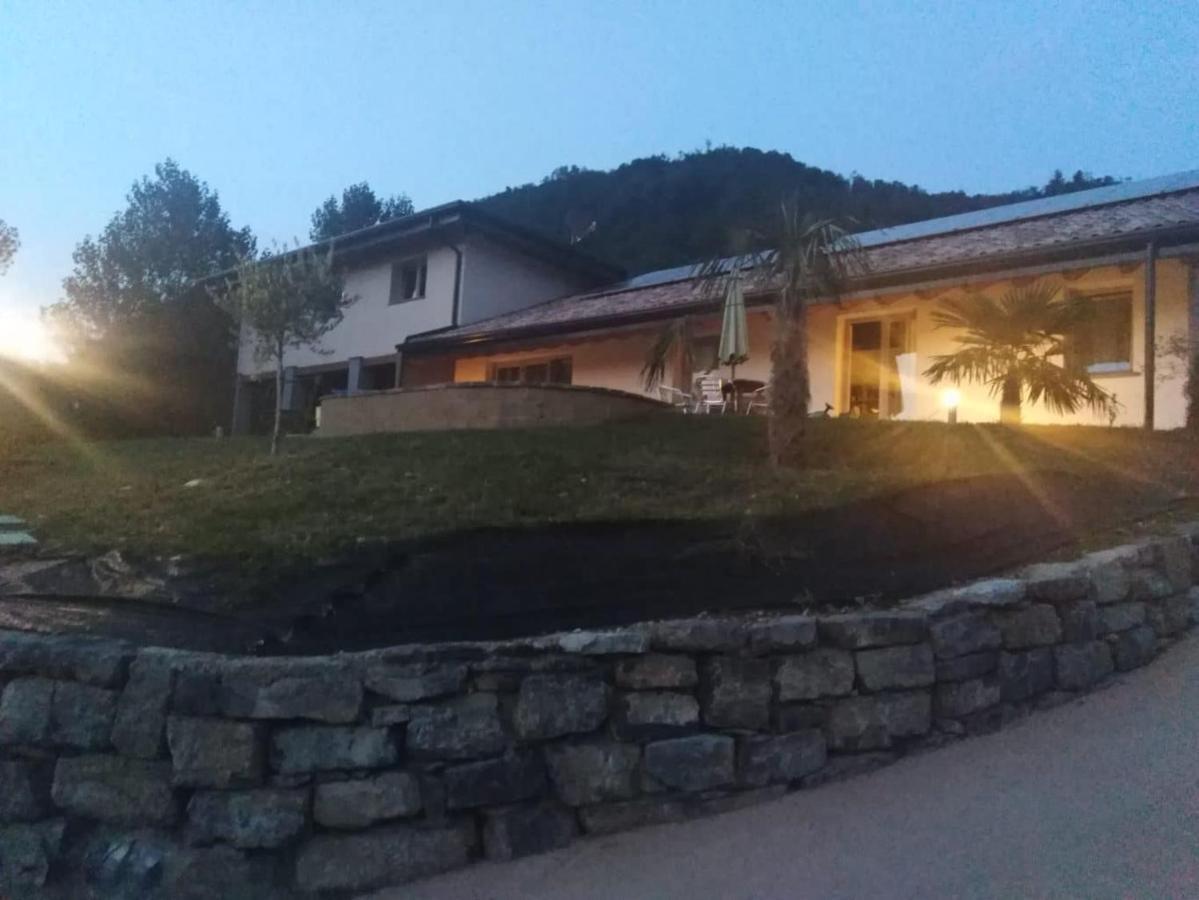 B&B In Fattoria Berzo San Fermo Екстер'єр фото